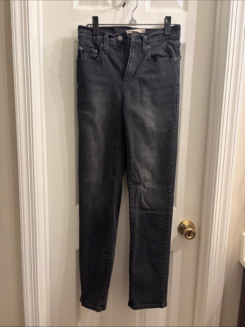 Levi's Women's Faded Black Straight Leg Jeans
